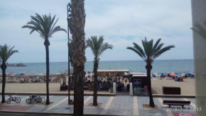 Beautiful Central Apartment On The First Line, sea view